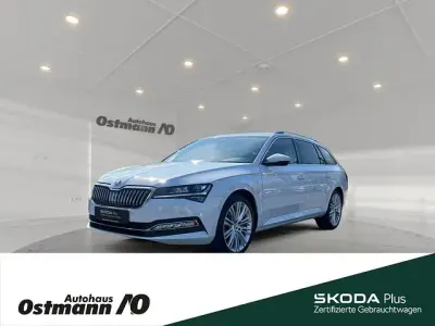 Gebraucht Skoda Superb Style 150 PS (110 kW) 2024 Moonweißperleffekt Kombi