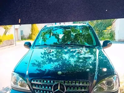 Gebraucht Mercedes ML320 216 PS (158 kW) 1999 Schwarz SUV