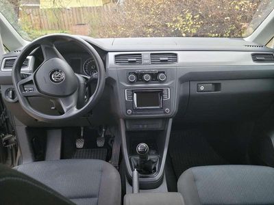 Usata VW Caddy Trendline 102 CV (75 kW) 2016 Grigio Monovolume