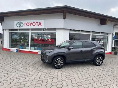 Gebraucht Toyota Yaris Cross Team 116 PS (85 kW) 2022 Grau SUV