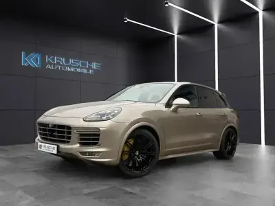 Gebraucht Porsche Cayenne Turbo S 570 PS (419 kW) 2016 Gold SUV