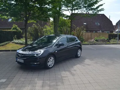 Gebraucht Opel Astra Elegance 145 PS (106 kW) 2019 Schwarz Limousine
