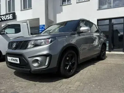 Gebraucht Suzuki Vitara 140 PS (102 kW) 2016 Grau (metallic) SUV