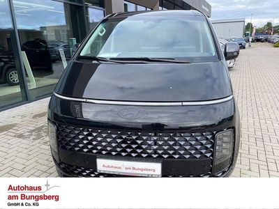 Neu Hyundai Staria Signature 224 PS (164 kW) 2025 Schwarz Van / Kleinbus