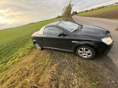 Gebraucht Opel Tigra 90 PS (66 kW) 2008 Schwarz Cabrio