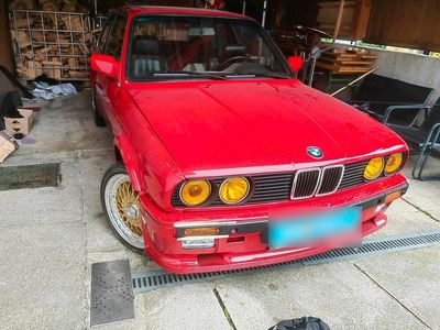 Gebraucht BMW 325 170 PS (125 kW) 1988 Rot Coupé
