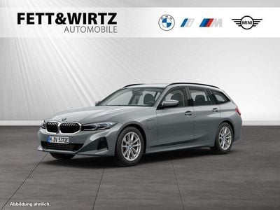 BMW 330e