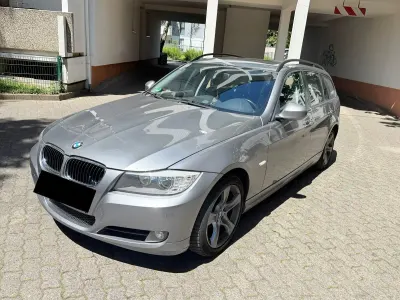 Gebraucht BMW 320 184 PS (135 kW) 2009 Grau Kombi
