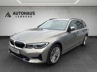Gebraucht BMW 330e Sport Line 184 PS (135 kW) 2022 Grau Kombi