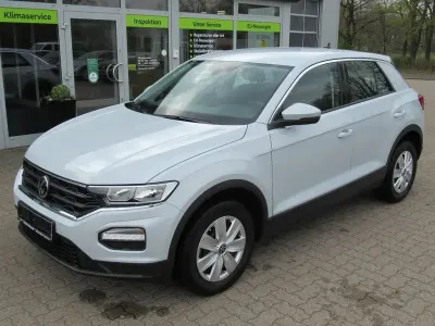 Używany VW T-Roc Trendline 120 KM (88 kW) 2021 Srebrny SUV