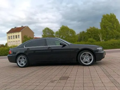 Gebraucht BMW 745L 333 PS (244 kW) 2002 Schwarz Limousine