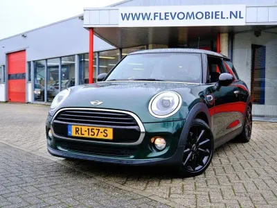 Gebraucht Mini Cooper Business 116 PS (85 kW) 2018 Grün Kleinwagen