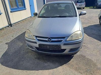 Begagnad Opel Corsa Enjoy 60 HK (44 kW) 2006 Silver Halvkombi