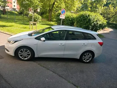 Gebraucht Kia Ceed Sportswagon 128 PS (94 kW) 2015 Weiß Kombi