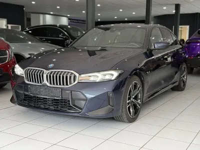 Gebraucht BMW 320e M Sport 163 PS (119 kW) 2022 Blau Limousine