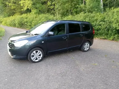 Gebraucht Dacia Lodgy 107 PS (78 kW) 2012 Andere farben Van / Kleinbus