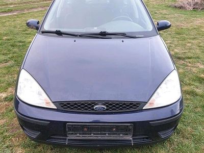 Gebraucht Ford Focus 100 PS (73 kW) 2001 Blau Kombi