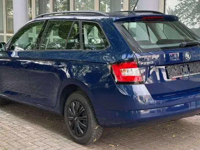 Gebraucht Skoda Fabia Cool Edition 90 PS (66 kW) 2016 Blau Kombi