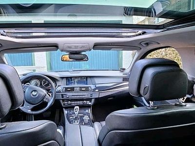 Gebraucht BMW 525 218 PS (160 kW) 2012 Blau Kombi