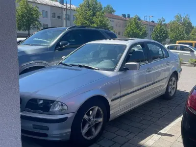 Gebraucht BMW 320 150 PS (110 kW) 1998 Grau Limousine