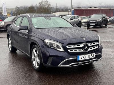 Blau Gebraucht 2018 Mercedes GLA180 Edition SUV | 19.490 € (Etwas zu teuer)