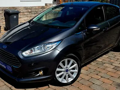 Używany Ford Fiesta Titanium 101 KM (74 kW) 2016 Szary Hatchback