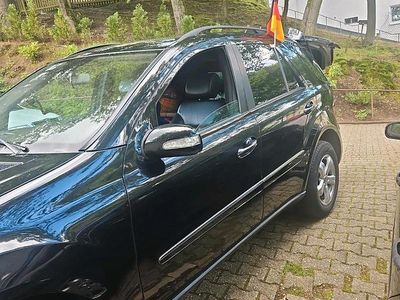 Gebraucht Mercedes ML320 224 PS (164 kW) 2007 Schwarz SUV