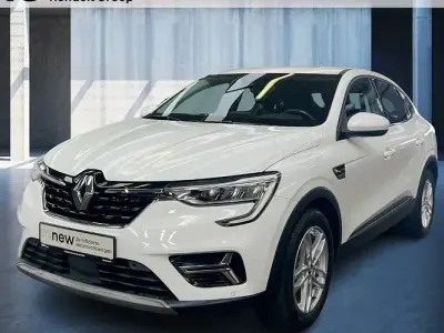 Gebraucht Renault Arkana Intens 143 PS (105 kW) 2022 Weiß SUV