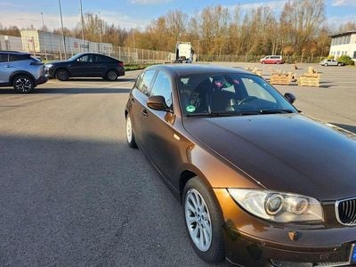 Gebraucht BMW 118 Lifestyle 143 PS (105 kW) 2011 Braun Kleinwagen