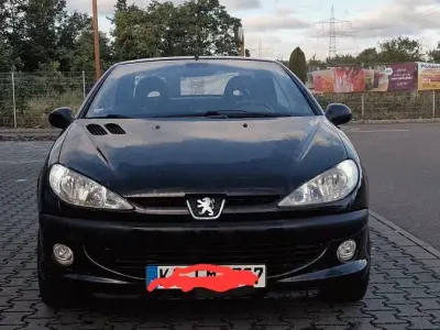 Gebraucht Peugeot 206 CC 109 PS (80 kW) 2002 Schwarz Cabrio