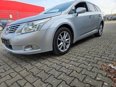 Gebraucht Toyota Avensis Edition 150 PS (110 kW) 2010 Silber Kombi