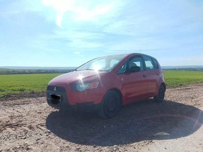 Usata Mitsubishi Colt Invite 97 CV (71 kW) 2009 Rosso Utilitaria