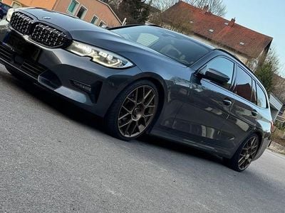 Gebraucht BMW 330 Sport Line 265 PS (194 kW) 2020 Grau Kombi