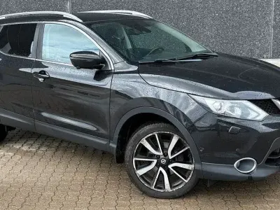 Gebraucht Nissan Qashqai Tekna 131 PS (96 kW) 2017 Schwarz SUV