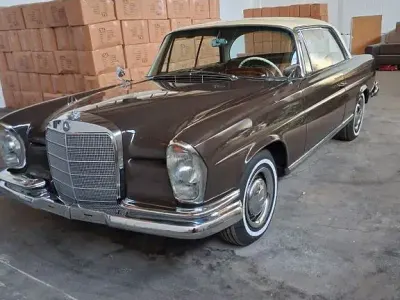Gebraucht Mercedes 220 120 PS (88 kW) 1961 Braun Coupé