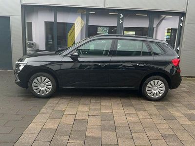 Black magic perleffekt Gebraucht 2025 Skoda Kamiq Essence SUV | 23.950 € (Fairer Preis)