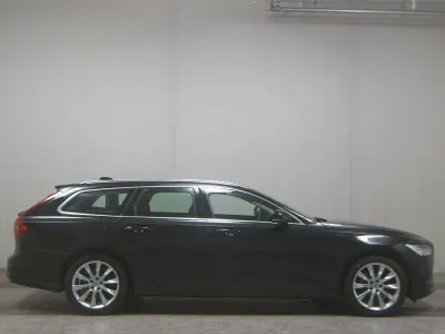 Brugt Volvo V90 Momentum 197 HK (144 kW) 2021 Sort Stationcar