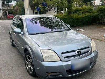 Usado Opel Signum 155 HP (114 kW) 2004 Prateado Citadino