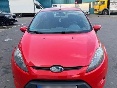 Gebraucht Ford Fiesta 90 PS (66 kW) 2010 Rot Kleinwagen