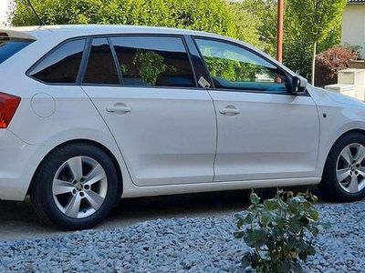 Gebraucht Skoda Rapid Joy 90 PS (66 kW) 2016 Weiß Limousine