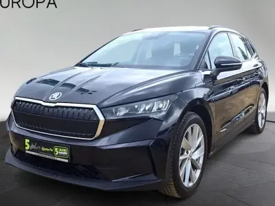 Gebraucht Skoda Enyaq iV Loft 132 kW (180 PS) 2023 Schwarz magic perleffekt SUV