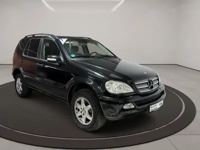 Gebraucht Mercedes ML270 163 PS (119 kW) 2004 Schwarz SUV