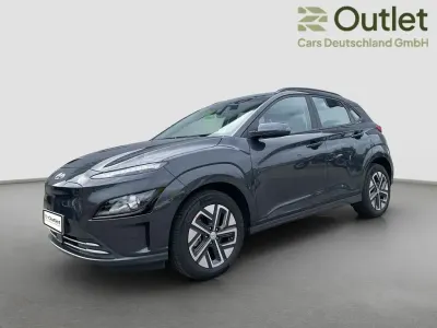Gebraucht Hyundai Kona Select 100 kW (136 PS) 2023 Grau SUV