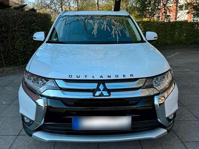 Usata Mitsubishi Outlander 150 CV (110 kW) 2018 Bianco SUV
