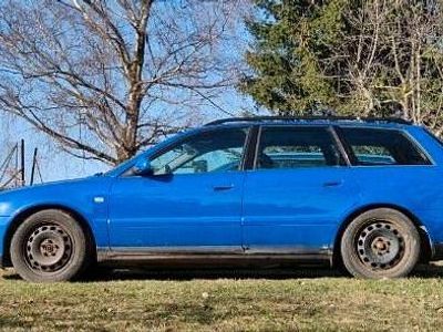 Gebraucht Audi A4 125 PS (91 kW) 1999 Blau Kombi