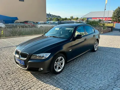 Gebraucht BMW 318 143 PS (105 kW) 2010 Schwarz Limousine