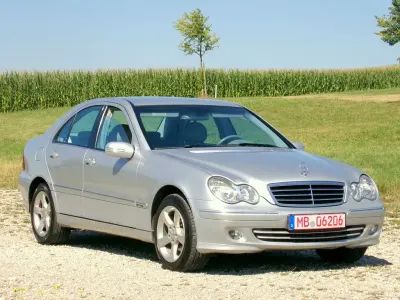 Gebraucht Mercedes C200 Avantgarde 163 PS (119 kW) 2004 Silber Limousine