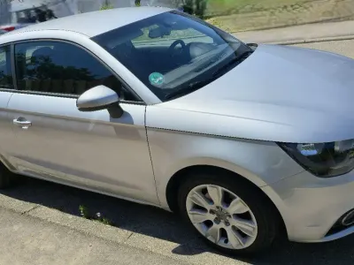 Gebraucht Audi A1 Ambition 122 PS (89 kW) 2011 Silber Kleinwagen