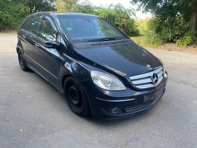 Mercedes B180