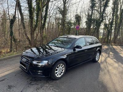 Schwarz Gebraucht 2015 Audi A4 Comfort Kombi | 11.999 € (Fairer Preis)